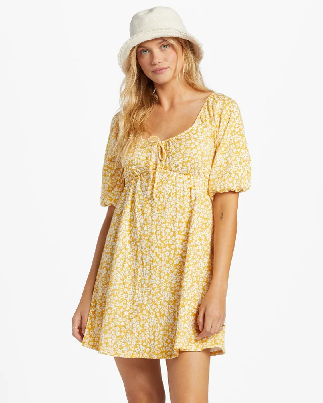 Daisy Wave Dress - Sandy Gold