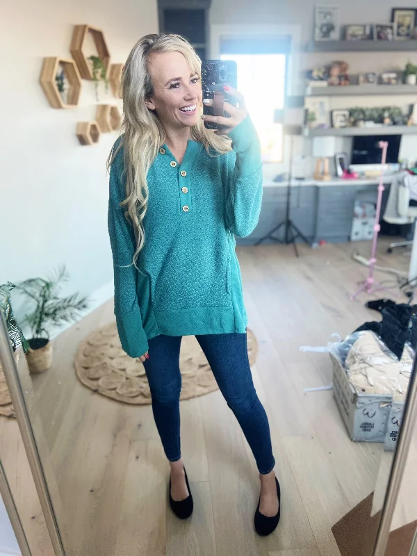 Agreeable Sugar Knit Kangaroo Pocket Top in Teal