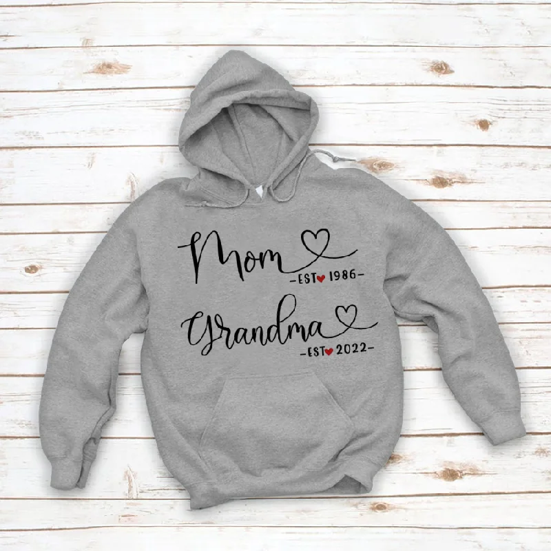 Mom heart est grandma heart est Hoodie