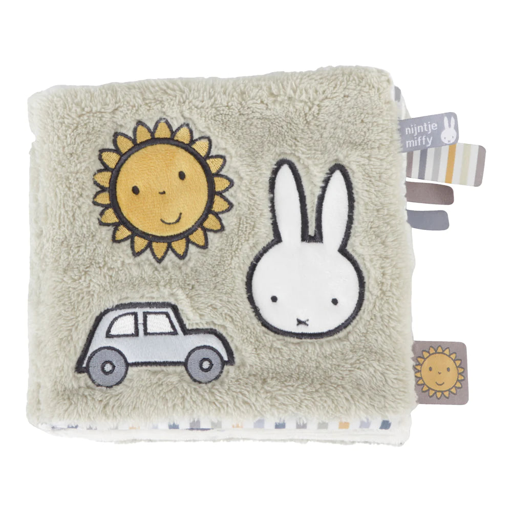 Entertaining children's chapter booksEntertaining children's chapter booksLittle Dutch, Miffy Activity book Fluffy - Green