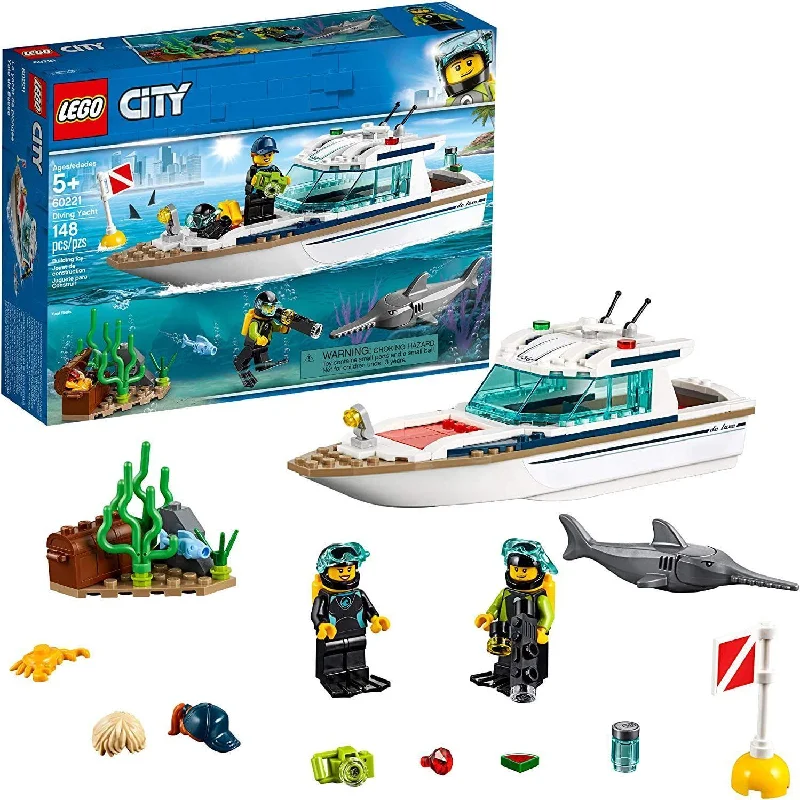 Endlessly customizable LEGO setsLEGO CITY 60221 Diving Yacht