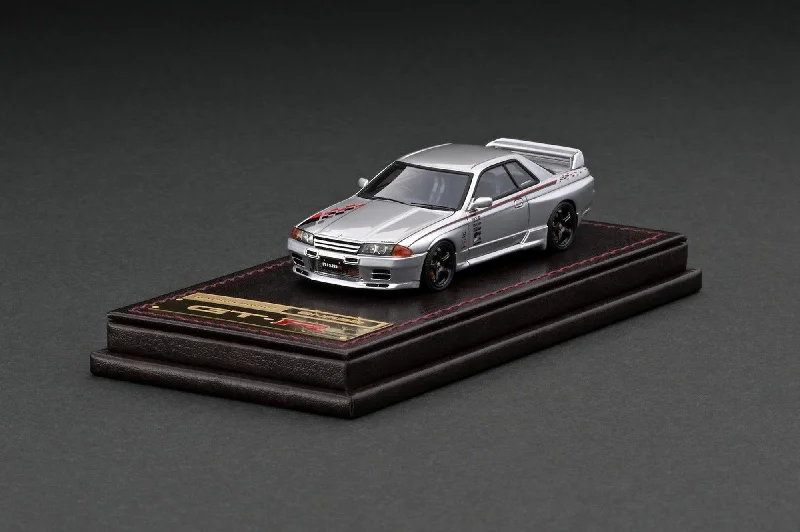 High-quality materials toys IGNITION MODEL 1/64 NISSAN SKYLINE GTR NISMO R32 SILVER